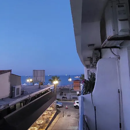 Paradise By The Sea Apartmán