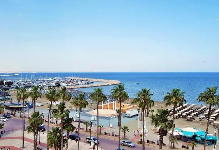 Апартаменты Paradise By The Sea