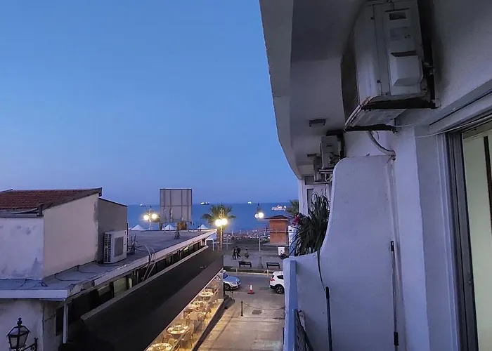 Paradise By The Sea Апартаменты